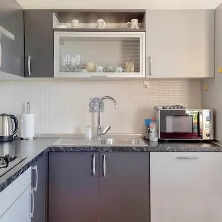 Mark Apartment *