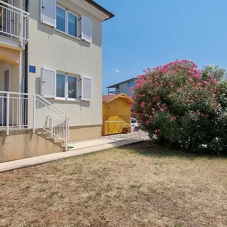 Apartment Mark *