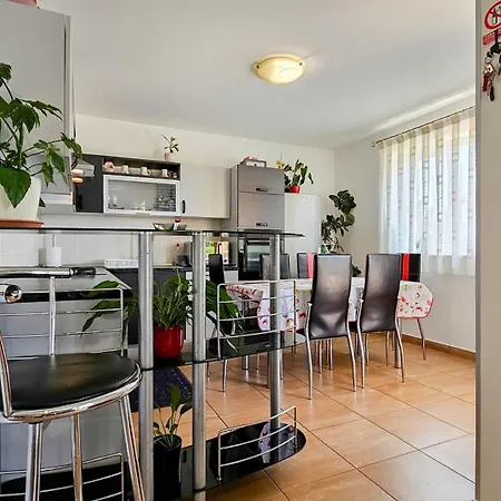 Mark Apartment *